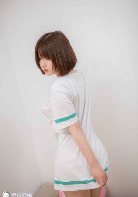 法国《性迷宫》在线播放k8