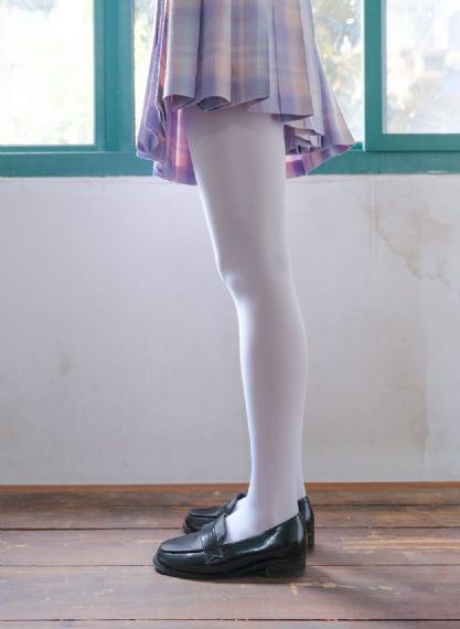 女人的战争之肮脏的交易在线观看