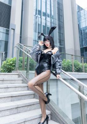 大学情侣周末住情侣酒店