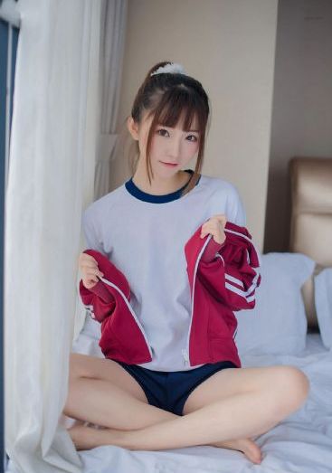 公交上高潮的丁芷晴