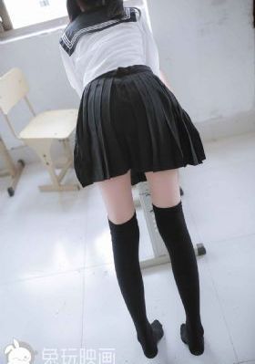 电视剧向着炮火前进